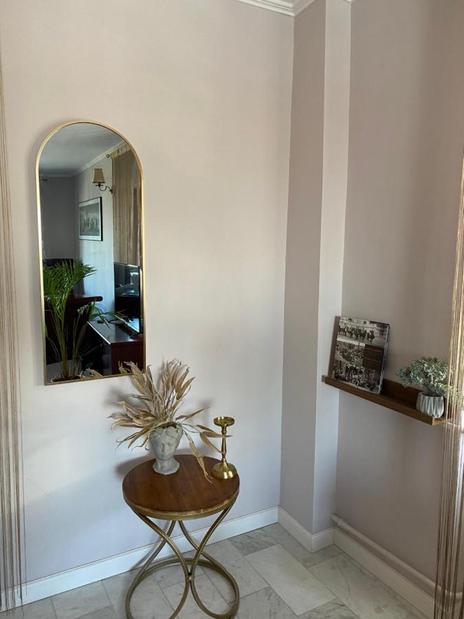 Victoriei Deluxe Suites Bucarest Extérieur photo